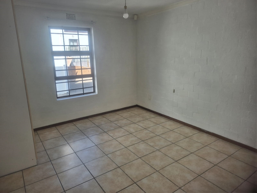 To Let 2 Bedroom Property for Rent in Parklands Western Cape